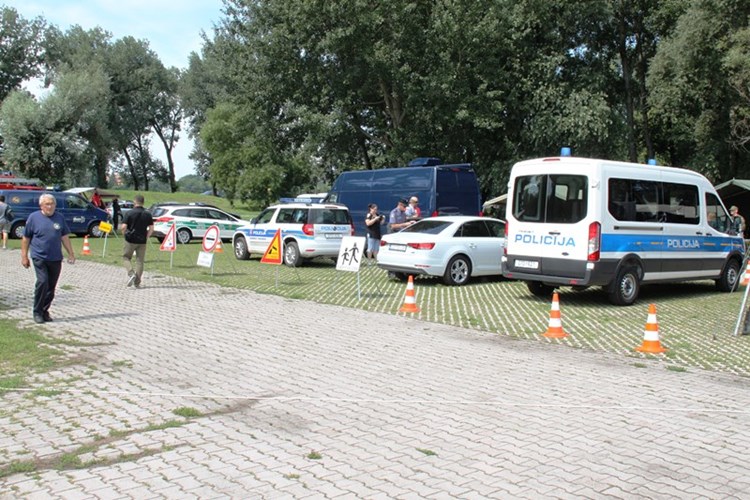 Slika 2018/DAN BRANITELJA/Dan_BraniteljaOS18_5.JPG